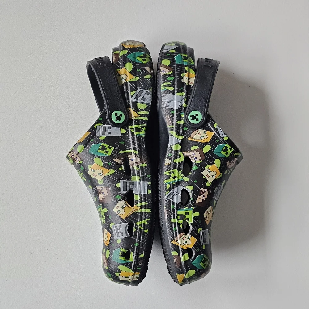 Minecraft Character Print Clogs Men’s Size 6 Black Green Gamer Shoes